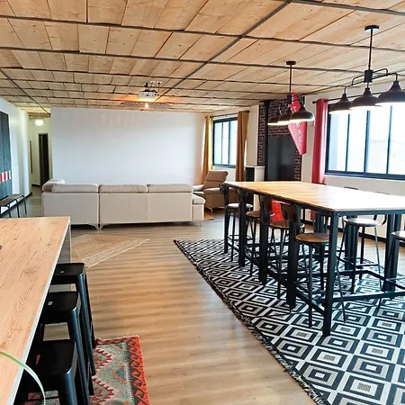 Magnifique Loft Urbain Centre, Gare Et Parking Prive * 르망