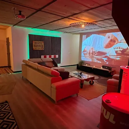Magnifique Loft Urbain Centre, Gare Et Parking Prive 아파트